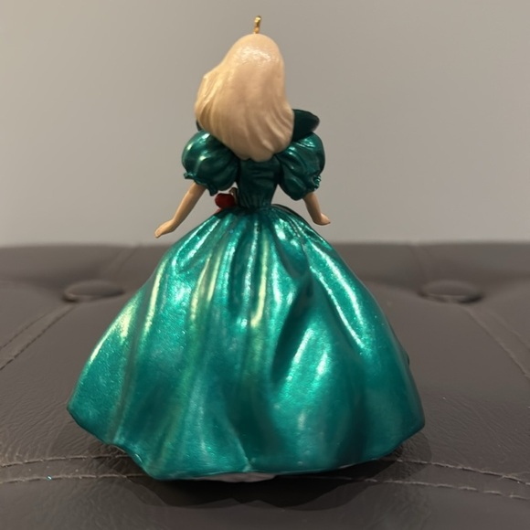 * Vintage * Hallmark | Keepsake Collector Series Ornament- 1995 - Picture 7 of 9